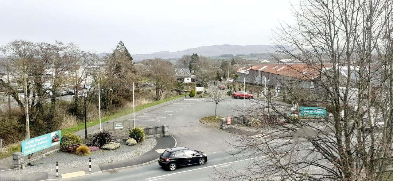 Queens Rooms Porthmadog Exterior photo
