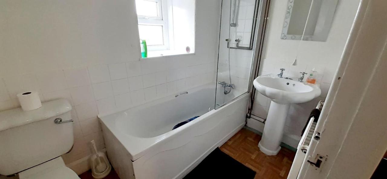 Queens Rooms Porthmadog Room photo